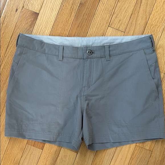 Patagonia Gray Shorts with Tailored Fit - Picture 1 of 6